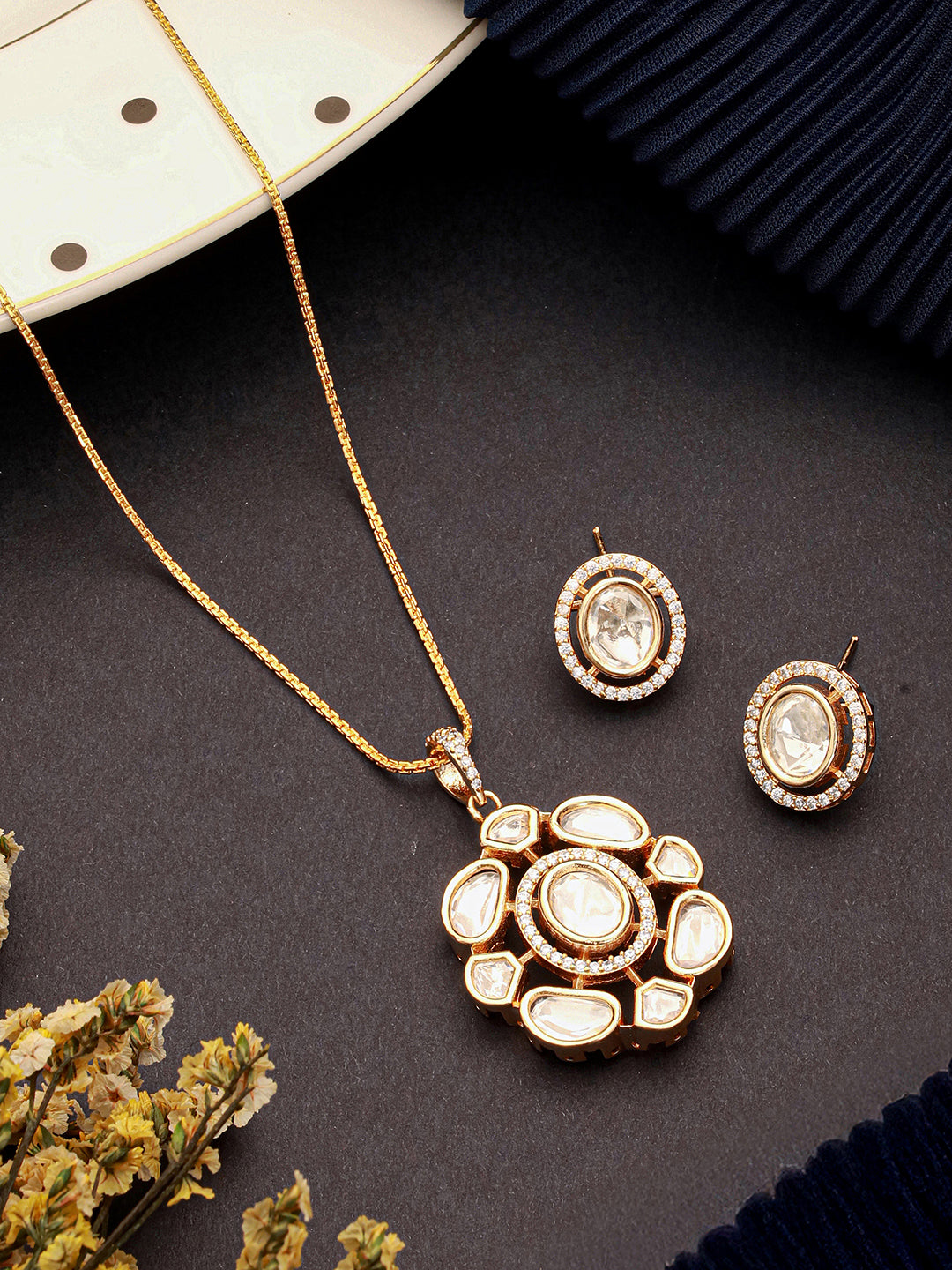 Gold Plated White Kundan Polki Studded Floral Minimal Locket Pendant Jewellery Set